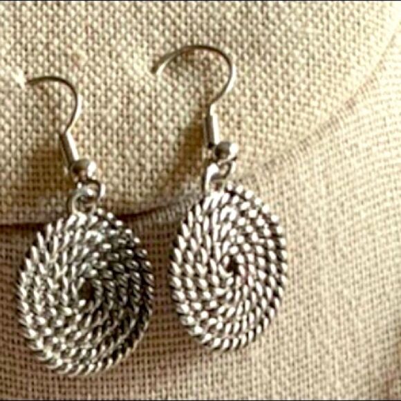 Silver Tone with Gold Tone Disk Necklace & Pierced Earring Set - Picture 3 of 4